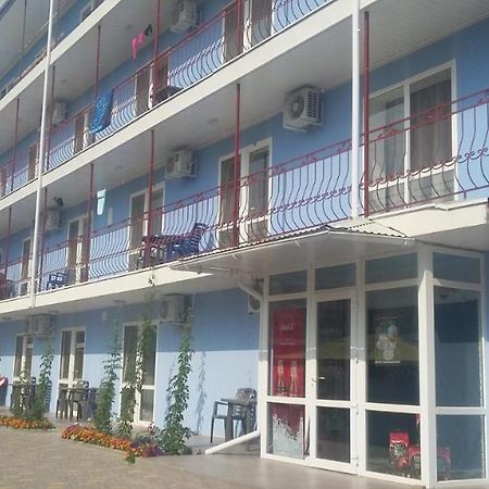 Гостиница "Атлант" Zaliznyi Port Exteriör bild