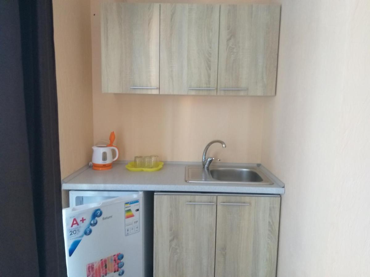 Гостиница "Атлант" Zaliznyi Port Exteriör bild