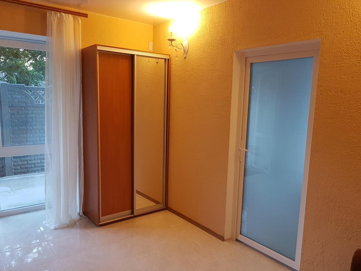 Гостиница "Атлант" Zaliznyi Port Exteriör bild